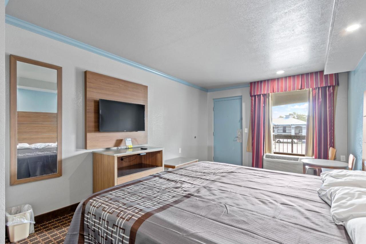 Regency Inn Near Boardwalk & Hurlburt Field Fort Walton Beach Exterior photo