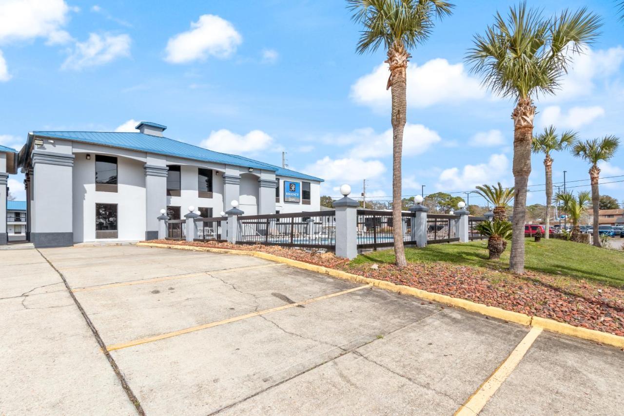 Regency Inn Near Boardwalk & Hurlburt Field Fort Walton Beach Exterior photo
