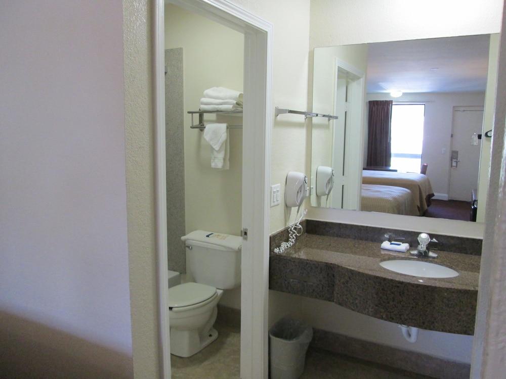 Regency Inn Near Boardwalk & Hurlburt Field Fort Walton Beach Exterior photo