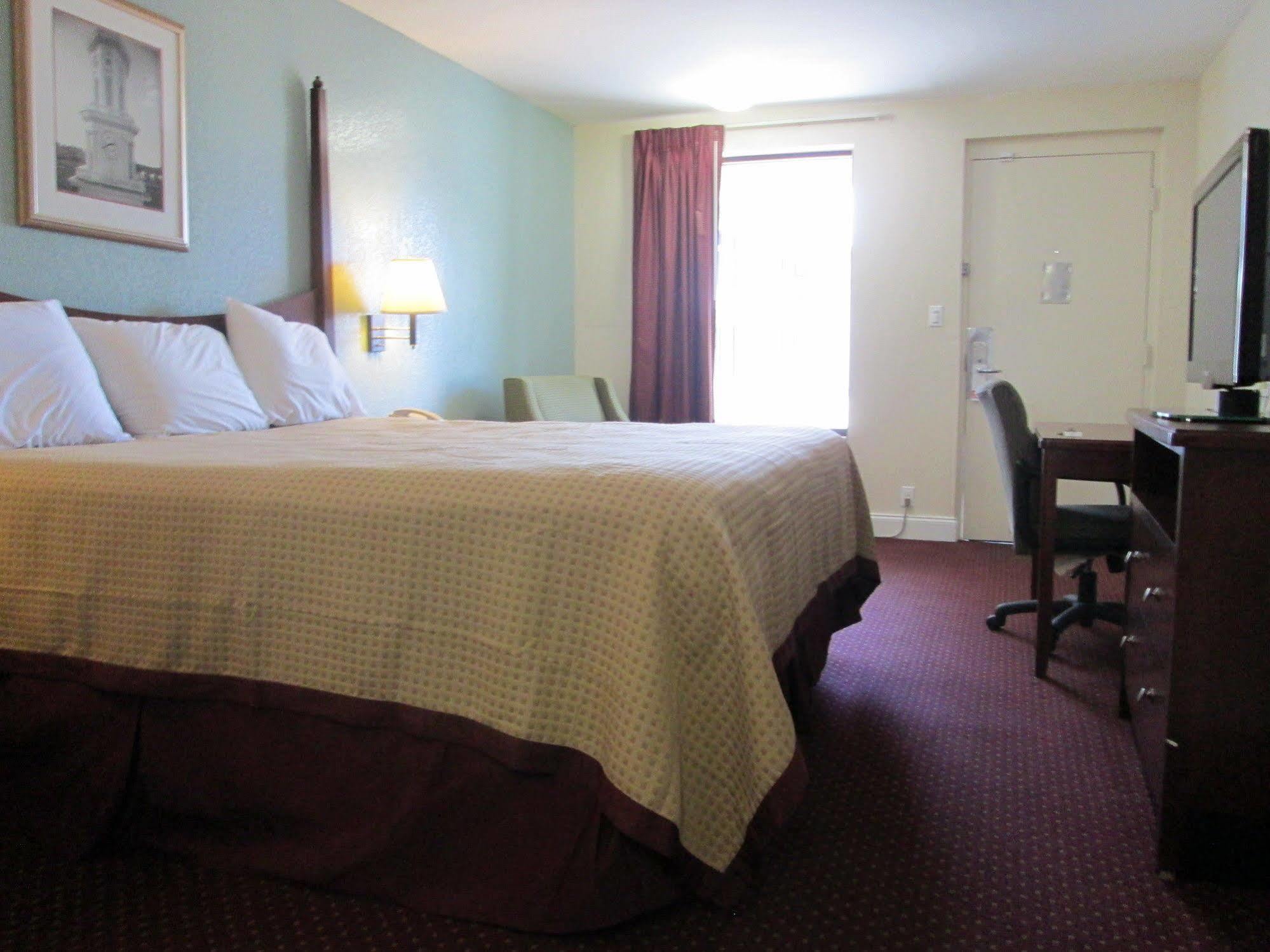 Regency Inn Near Boardwalk & Hurlburt Field Fort Walton Beach Exterior photo