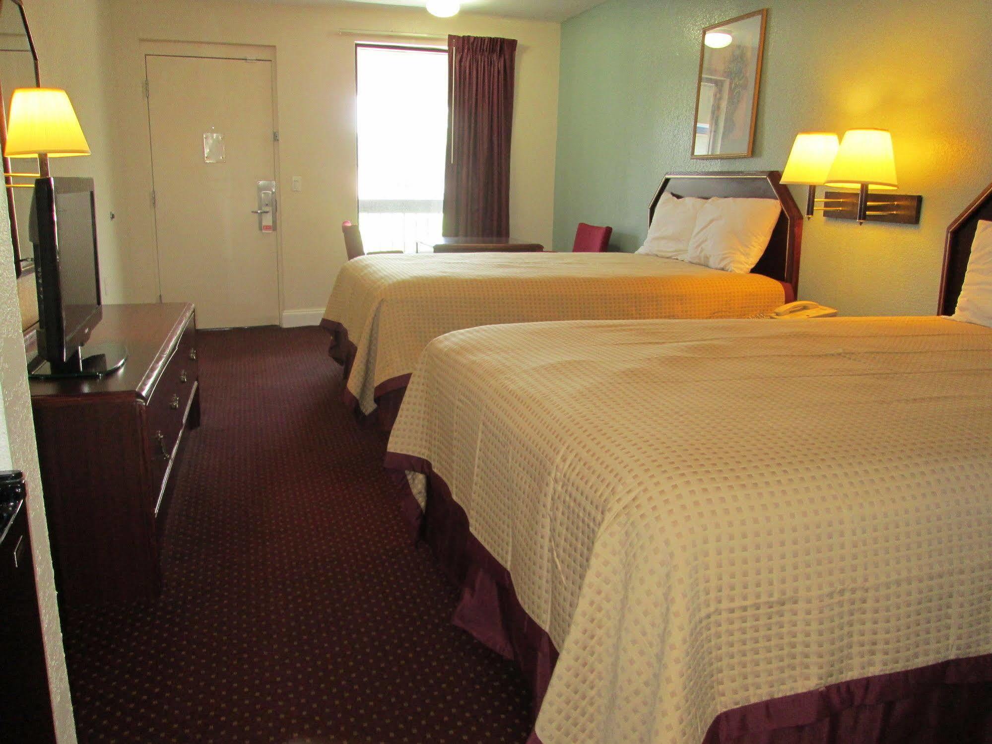 Regency Inn Near Boardwalk & Hurlburt Field Fort Walton Beach Exterior photo